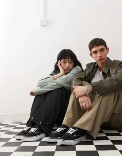 Vans Authentic Trainers In Black And White For Unisex -Kidivita Store 202646815 4