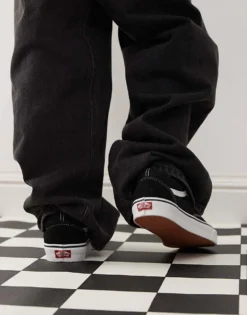 Vans Classic Old Skool Trainers In Black And White For Men 7 Vans Classic Old Skool Trainers In Black And White For Men -Kidivita Store 202760071 3