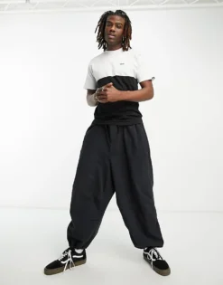 Vans Colourblock T-shirt In Black And White For Men -Kidivita Store 204452295 3