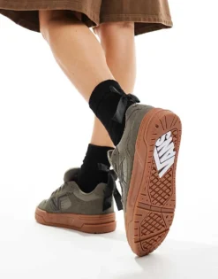 Vans Upland Chunky Suede Trainers In Dark Grey With Gum Sole For Unisex -Kidivita Store 206558451 5