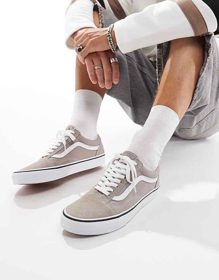 Vans Old Skool Trainers In Light Grey For Unisex 6 Vans Old Skool Trainers In Light Grey For Unisex - Image 6