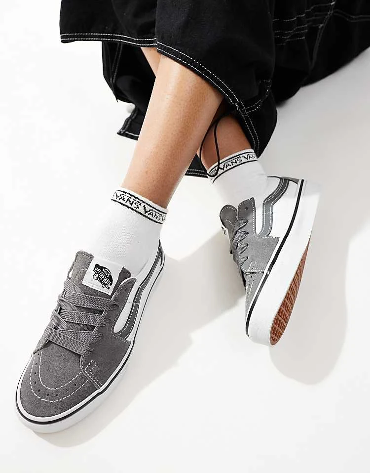 Vans Sk8-low Two Tone Trainers Pewter And White For Unisex Grey 3 Vans Sk8-low Two Tone Trainers Pewter And White For Unisex Grey - Image 3