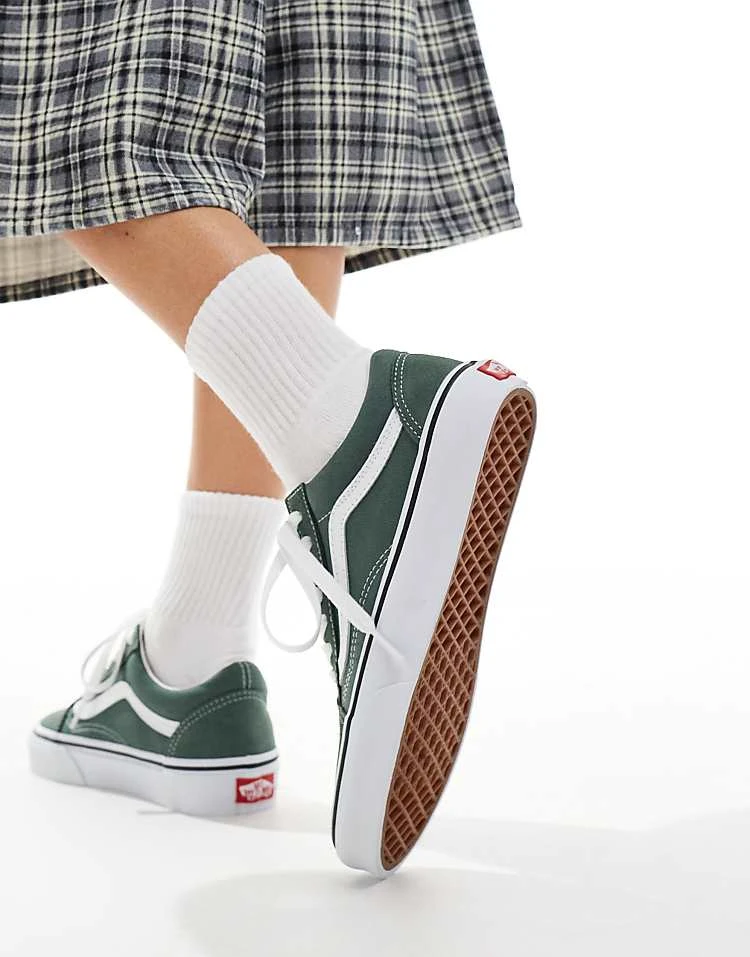 Vans Old Skool Trainers In Mid Green For Unisex 2 Vans Old Skool Trainers In Mid Green For Unisex - Image 2