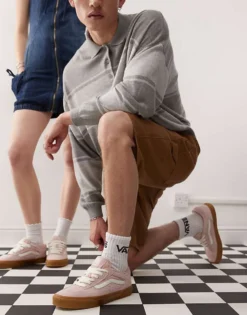 Vans Rowley Classic Suede Trainers In Light Pink With Gum Sole For Unisex