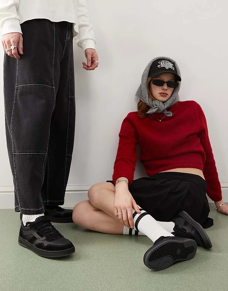 Vans Cruze 3.0 Suede Trainers In Triple Black For Unisex 5 Vans Cruze 3.0 Suede Trainers In Triple Black For Unisex - Image 5