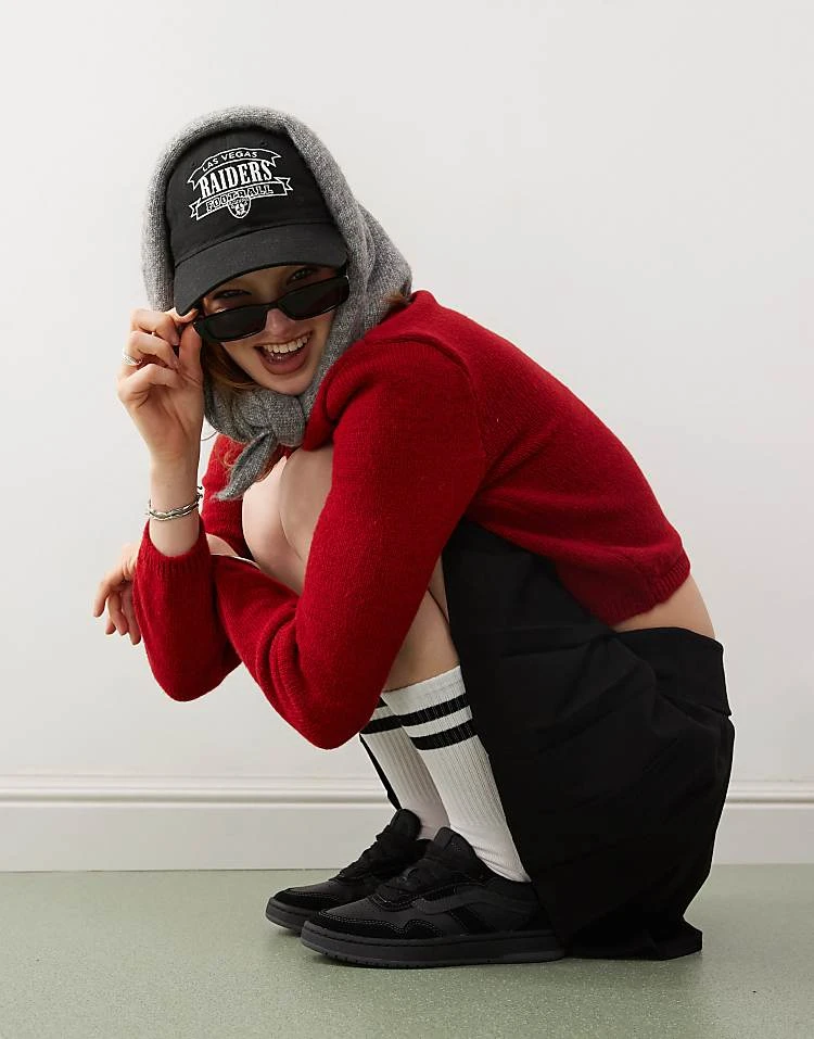 Vans Cruze 3.0 Suede Trainers In Triple Black For Unisex 4 Vans Cruze 3.0 Suede Trainers In Triple Black For Unisex - Image 4