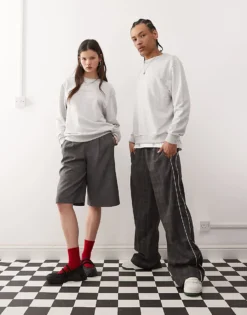 Vans Essential Relaxed Fit Sweatshirt In Light Grey For Unisex -Kidivita Store 208326241 1 lightgrey 1